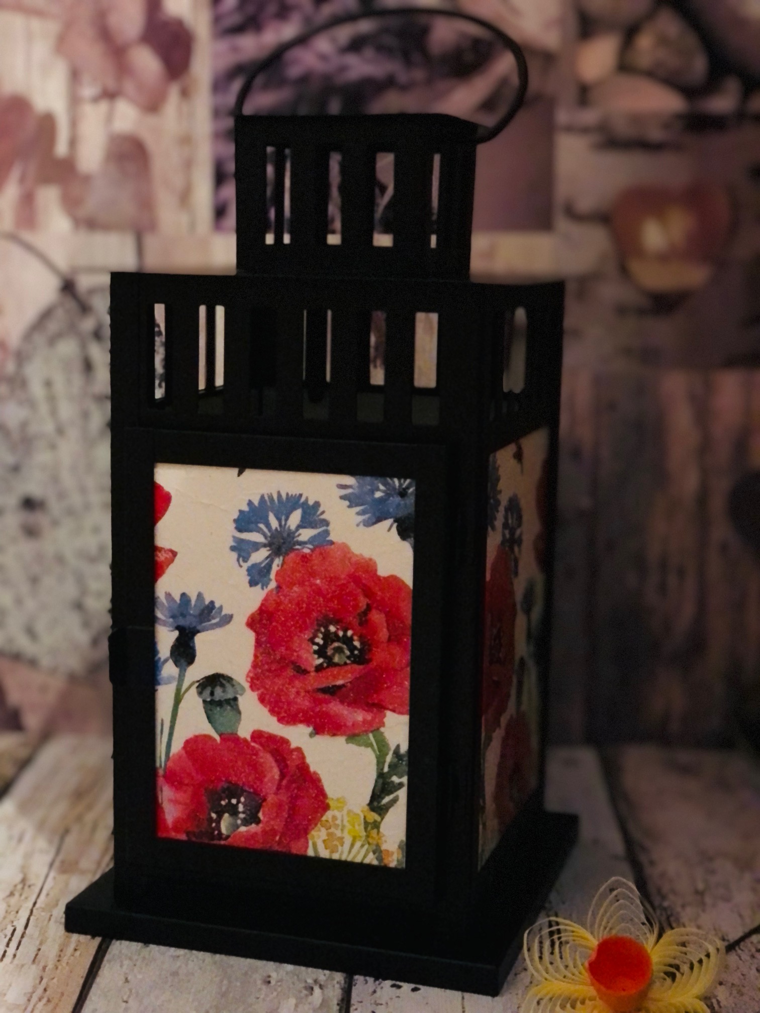 Poppy Lantern - Carynwen